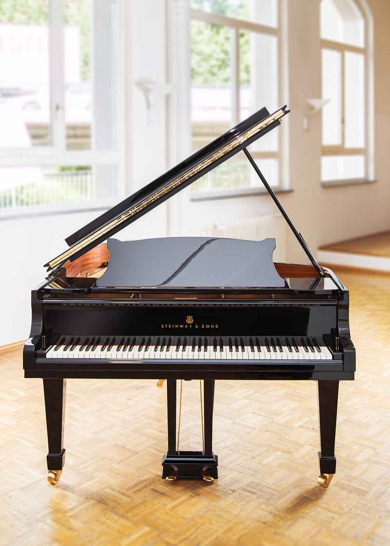 Steinway & Sons S-155