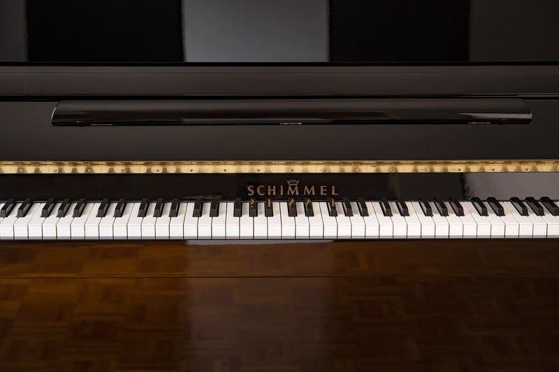 Schimmel C-116